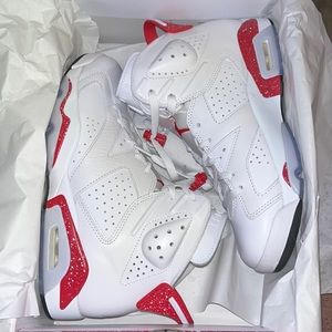 Air Jordan 6 Retro.